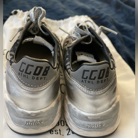 GOLDEN GOOSE SIZE 35 - WORN 1X - LIKE NEW - RUNNING - Picture 2 of 11